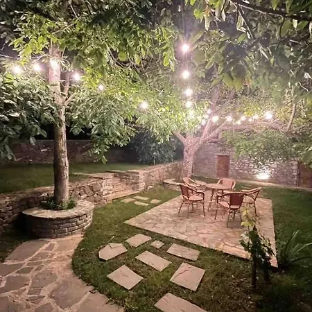 Bujtina Cakuli, - Erseke Villa *