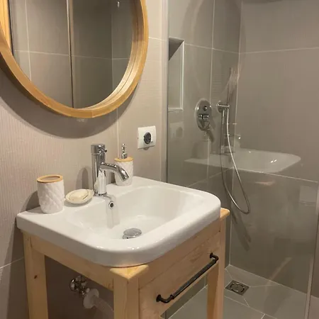 Bujtina Cakuli, - Erseke Villa *
