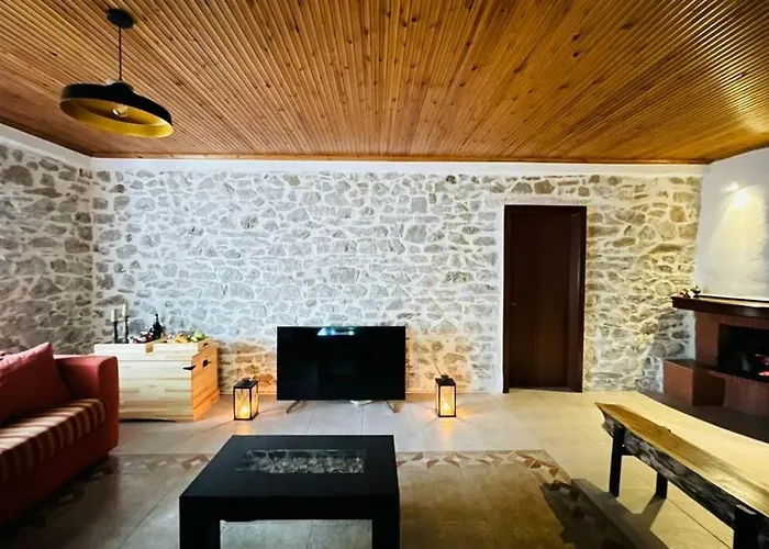 Villa Bujtina Cakuli, - Erseke *