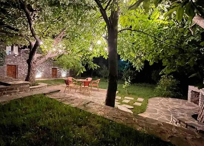 Bujtina Cakuli, - Erseke