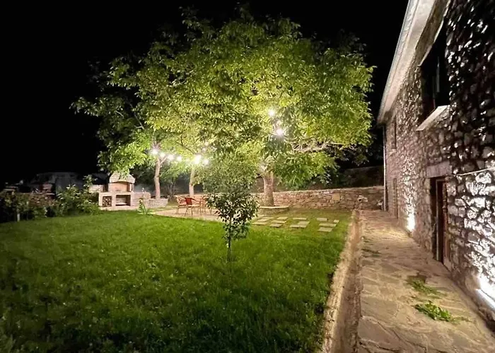 Bujtina Cakuli, - Erseke Villa