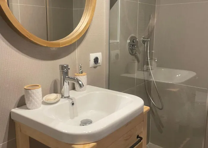 Bujtina Cakuli, - Erseke Willa *