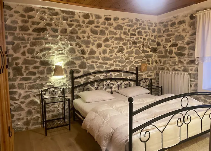 Bujtina Cakuli, - Erseke Rehove